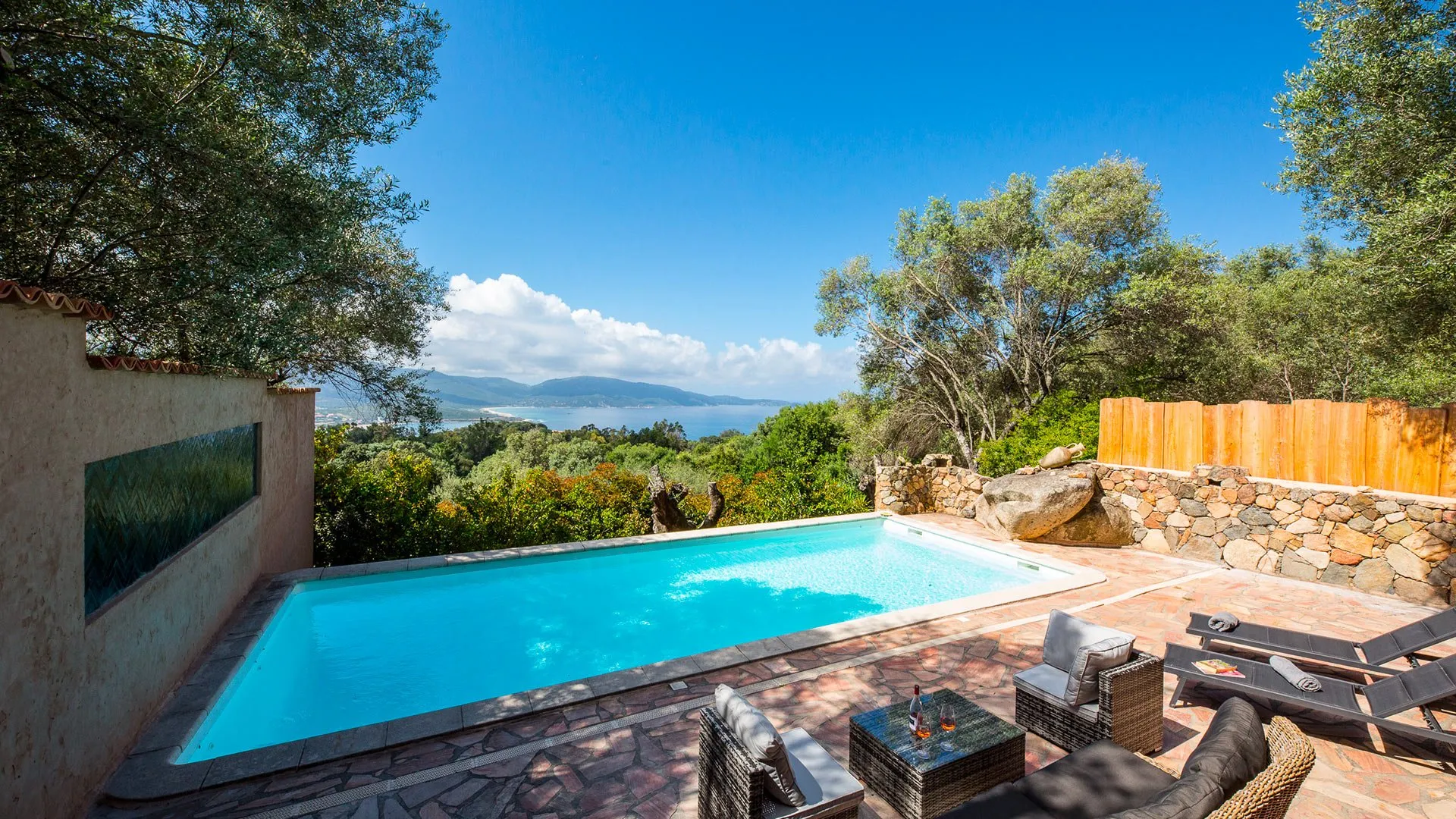 Villa Alvira
